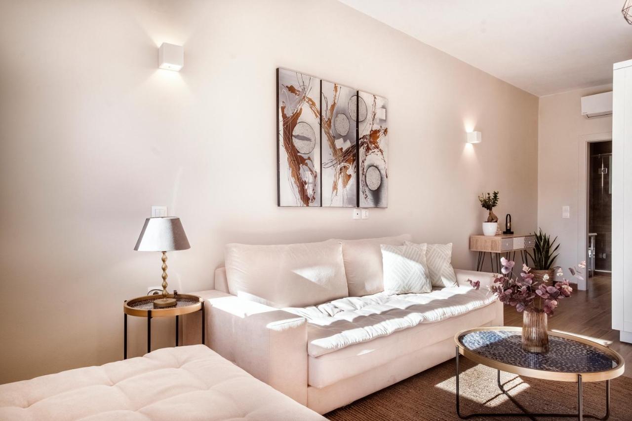 Kentia Fine Living